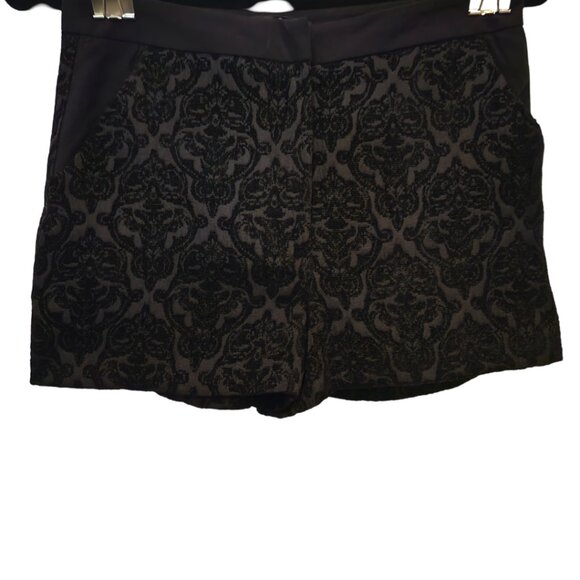 Atmosphere Women’s Brocade Pattern Shorts - Size 8 - Picture 2 of 4